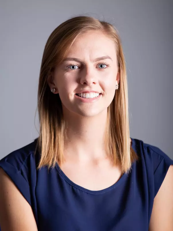 Tara Barrett Headshot