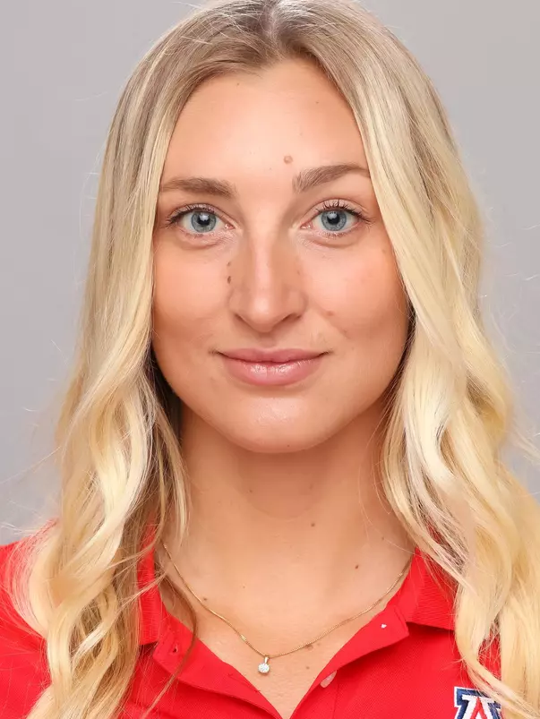 Ellinor Sudow 2021-22 Head Shot