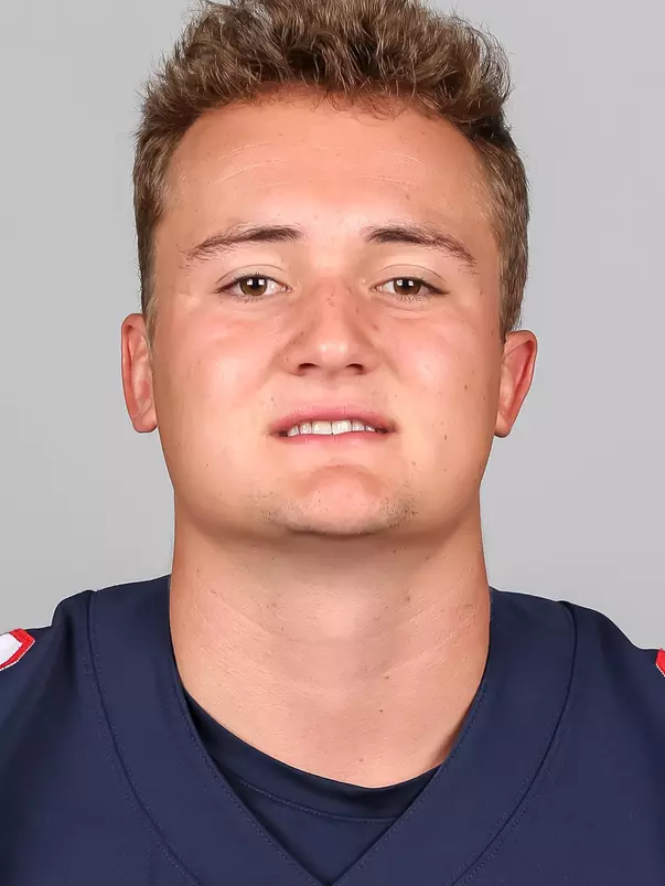 Luke Ashworth 2021 Fall Headshot