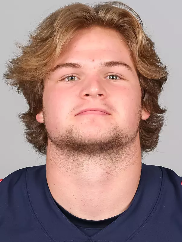 Alex Lines 2021 Fall Headshot