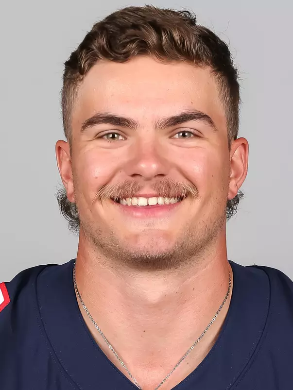 Jacob Meeker-Hackett 2021 Fall Headshot