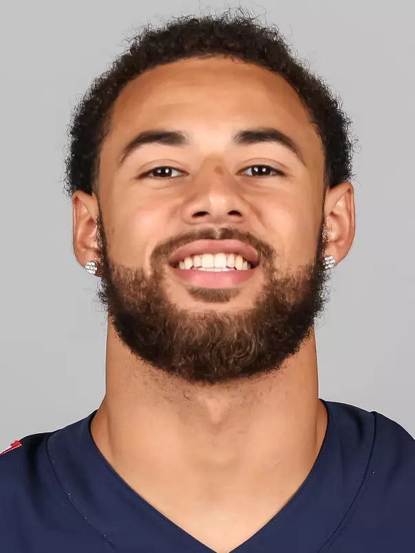 Rhedi Short 2021 Fall Headshot
