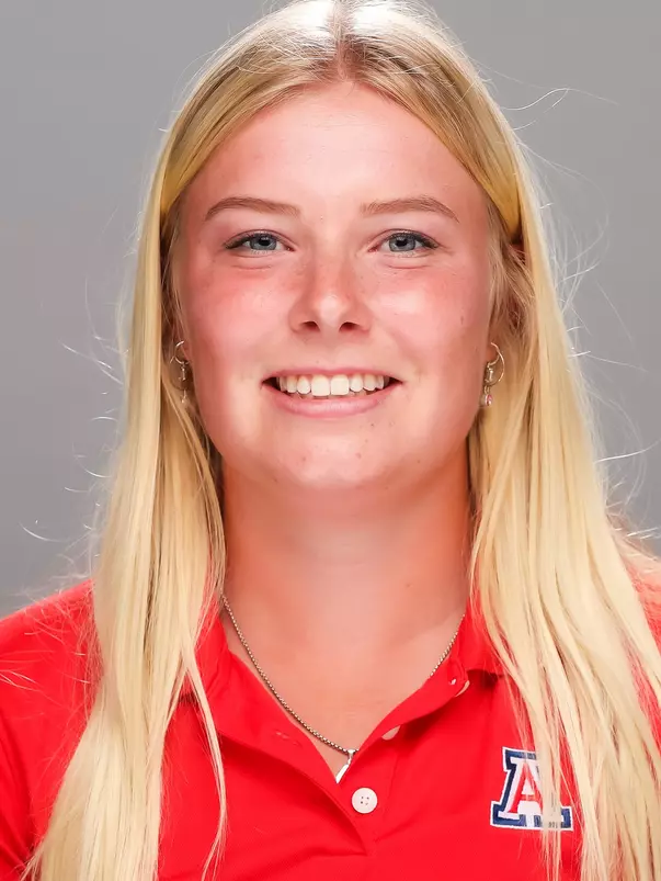 — TUCSON, ARIZ. -- Women’s golf photo day.Sept. 17, 2021. Photo by Mike Christy / Arizona Athletics