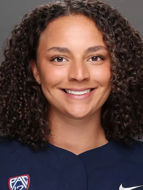 Carlie Scupin Headshot