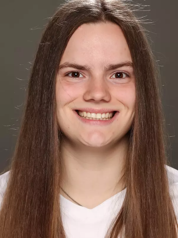 Ana Heath headshot