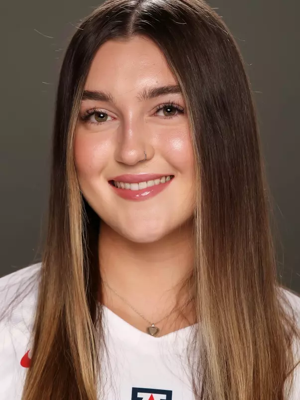 Nicole Briggs headshot