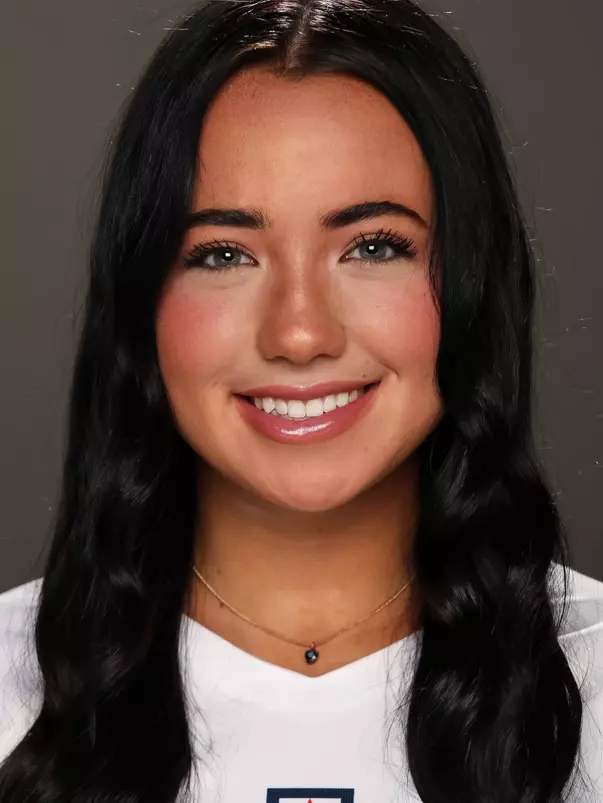 Ava Tortorello headshot