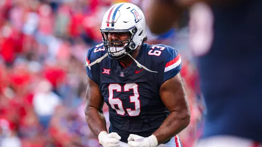 Streaking Wildcats Face No. 22 Bearcats in Cincinnati