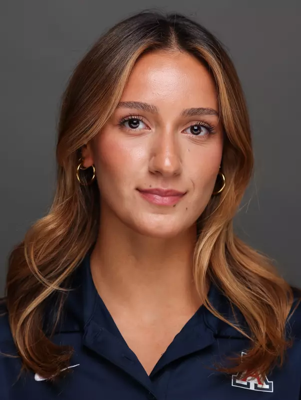 Meric Demirtepe — TUCSON, ARIZ. -- Women’s swimming and diving 2025-2026 roster headshots at Photo Studio.
Aug. 28, 2025.
Photo by Madison Farwell / Arizona Athletics