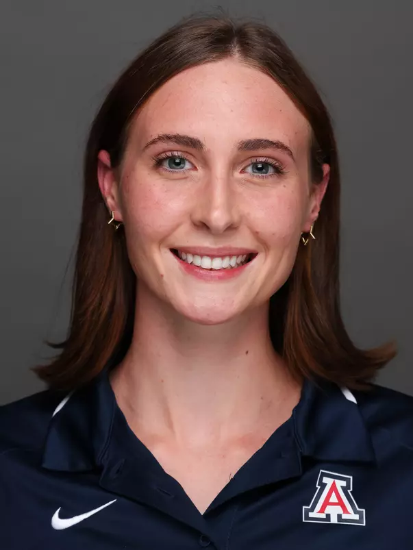 Riley Botton — TUCSON, ARIZ. -- Women’s swimming and diving 2025-2026 roster headshots at Photo Studio.
Aug. 28, 2025.
Photo by Madison Farwell / Arizona Athletics