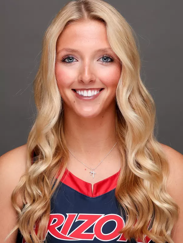 Regan Holmer Headshot
