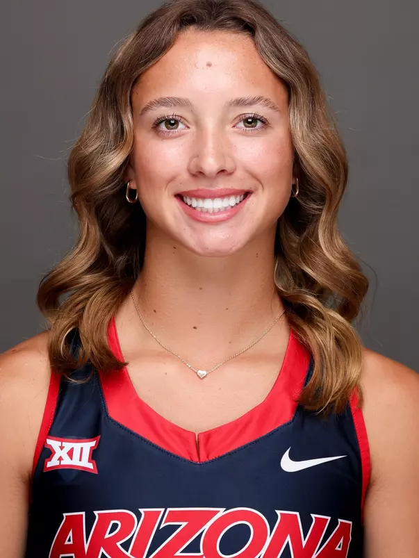 Tylee Shires Headshot