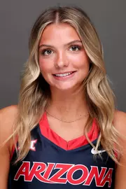 Ella Neubauer Headshot