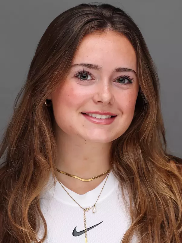 Ciara Moore Headshot
