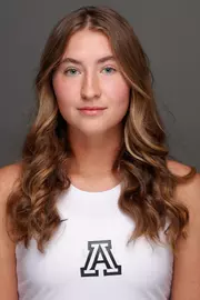 Martyna Ostrzygalo Headshot