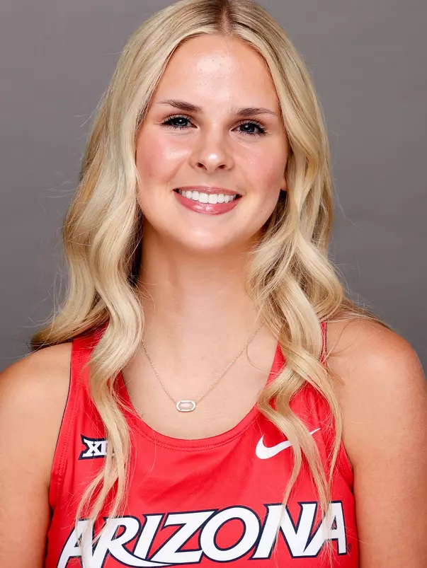 Hailey Puklin Headshot