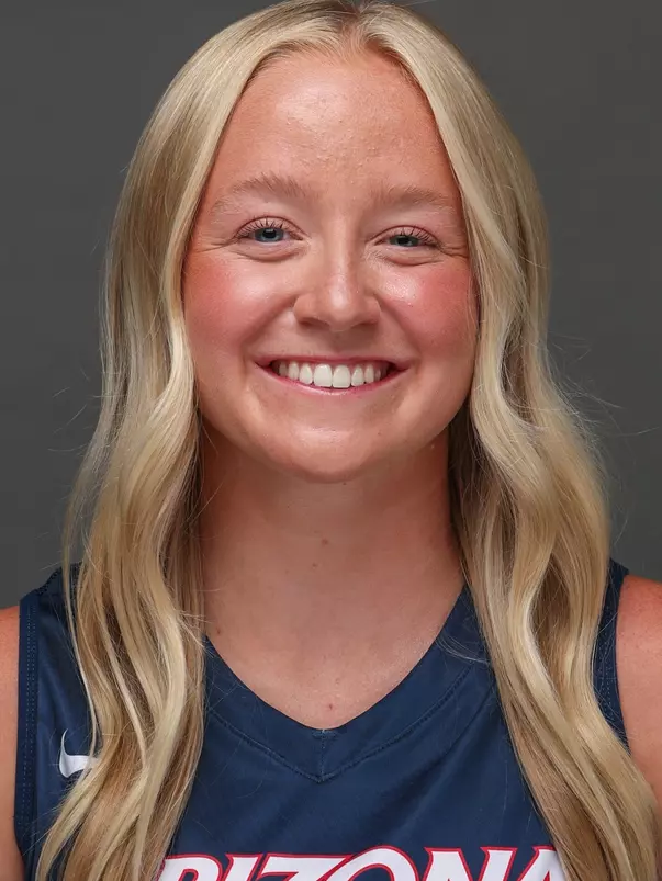 Brenna Ginder Headshot