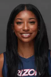 Kristen Dear Headshot