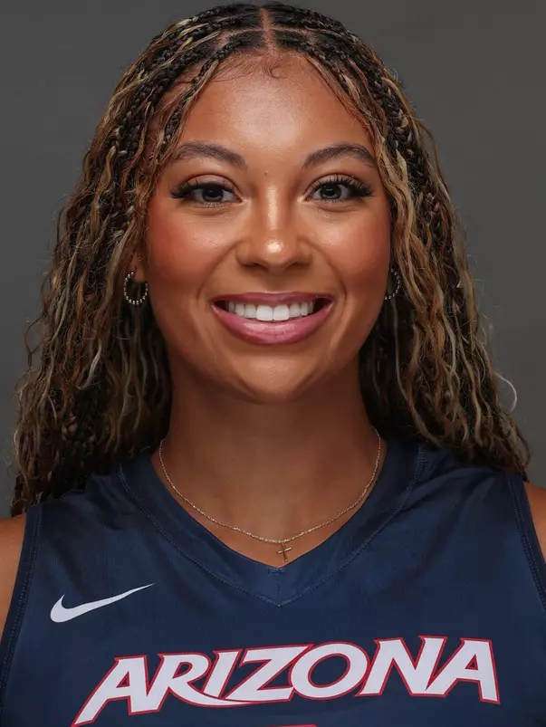 Renee Jones Headshot
