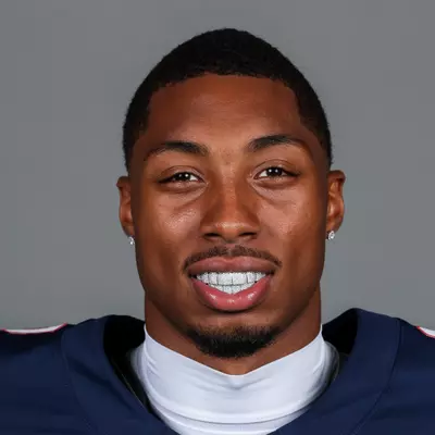 Daylen Austin headshot