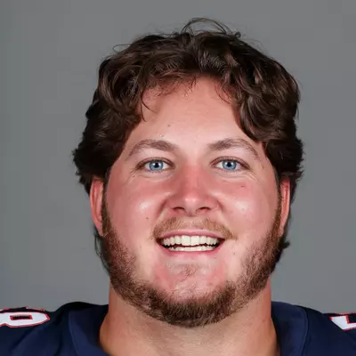 Zach Henning headshot