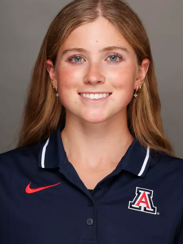 Jenna Gilhooly Headshot