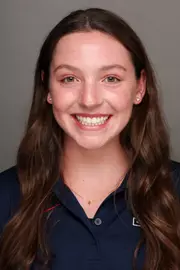 Mia Wentzy Headshot
