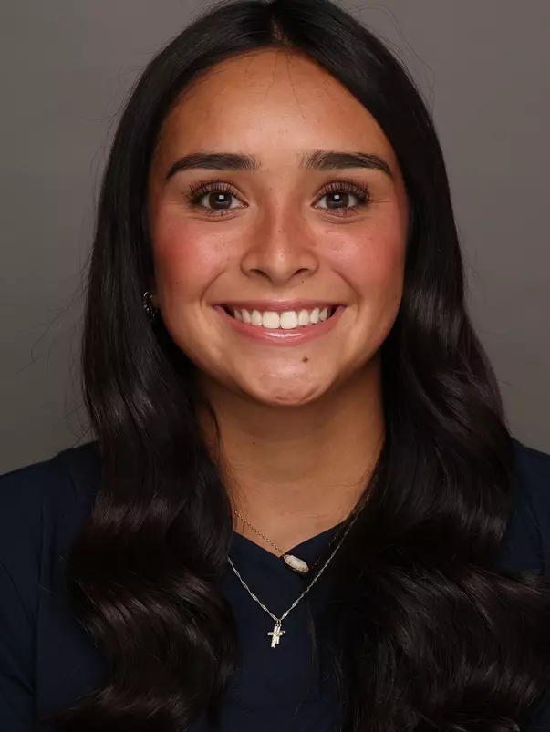 Madi Babasa Headshot