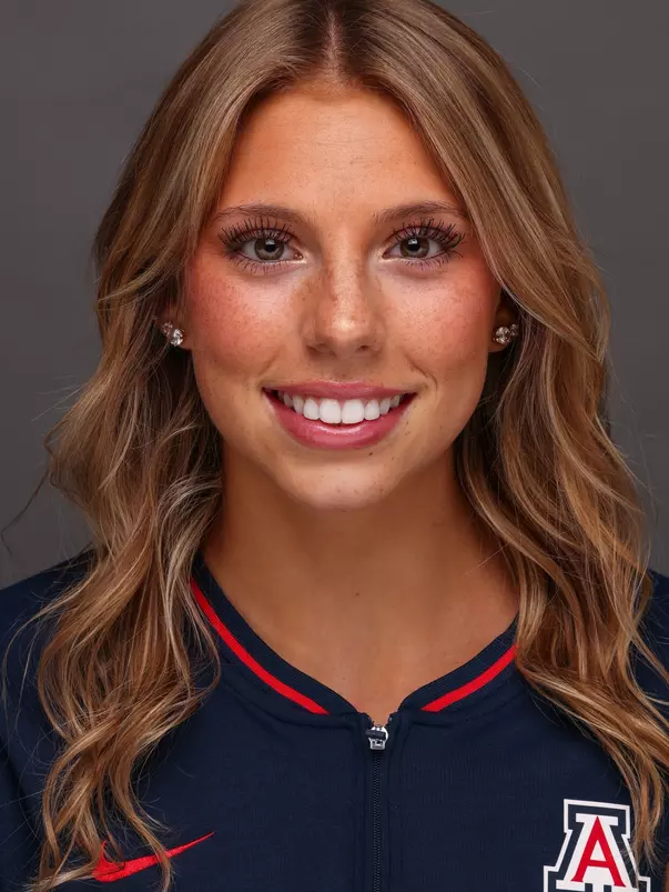 Camryn Pennucci Head Shot