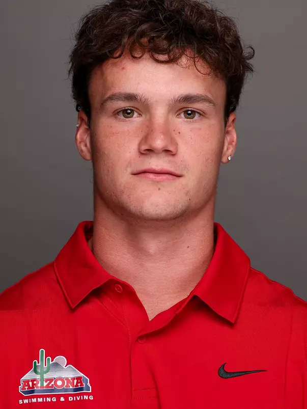 Luke Hernandez — TUCSON, ARIZ. -- Men’s Swimming and Diving Headshots at Photo Studio.
Aug. 28, 2026.
Photo by Marison Bilagody / Arizona Athletics