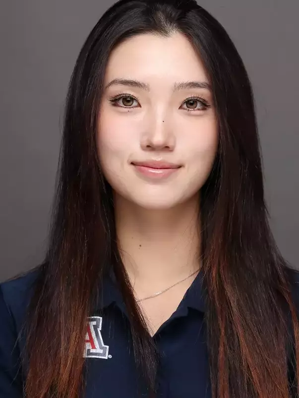 Kinsley Ni - TUCSON, ARIZ. -- Women’s Golf Headshots at studio at McKale Memorial Center in ALKEME Arena
Sept. 2, 2026.
Photo by Rebecca Sasnett / Arizona Athletics