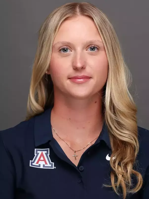 Sara Vitasek - TUCSON, ARIZ. -- Women’s Golf Headshots at studio at McKale Memorial Center in ALKEME Arena
Sept. 2, 2026.
Photo by Rebecca Sasnett / Arizona Athletics
