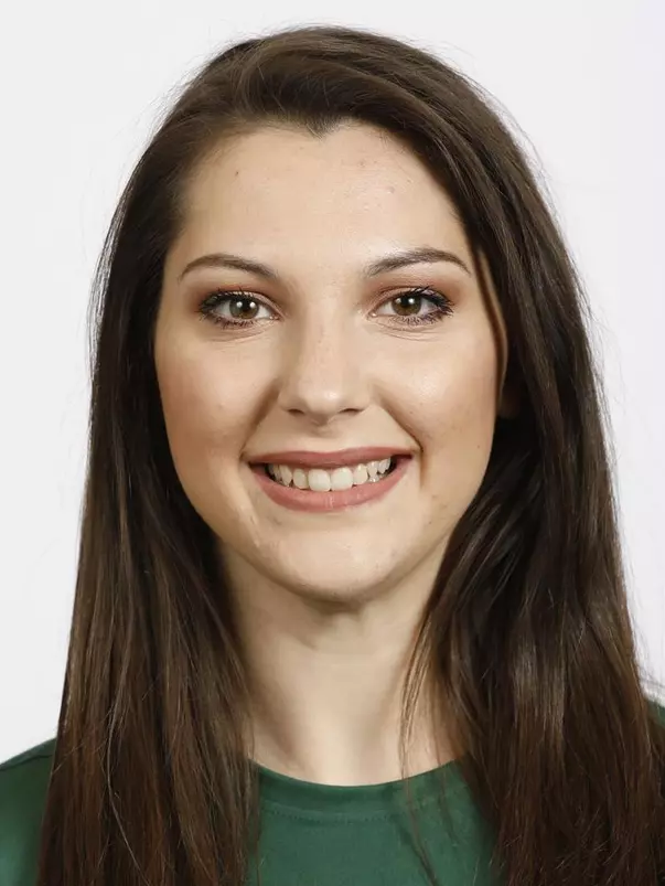 Elise Manning headshot 2019-20