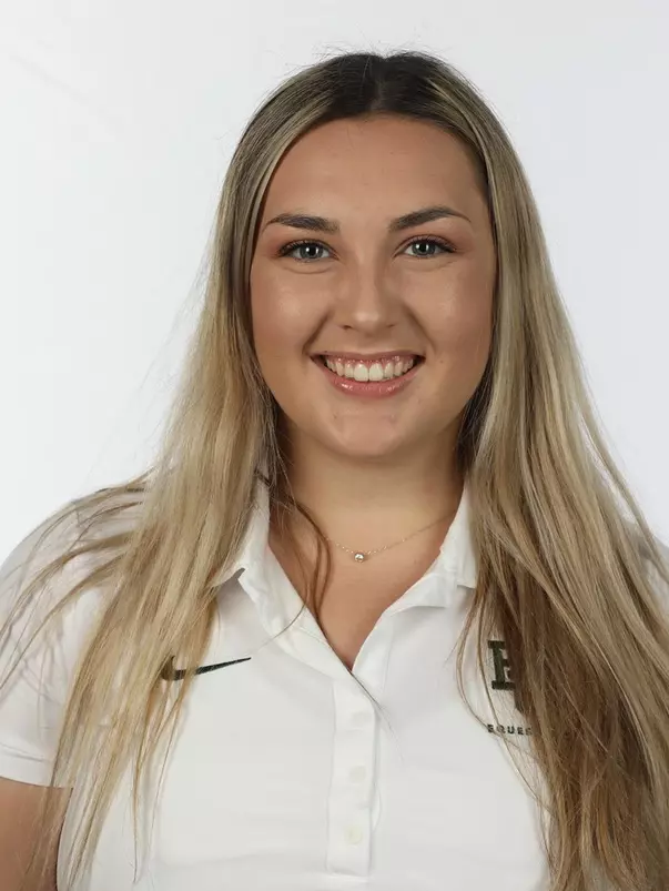 Shelby Clausen Headshot 2020