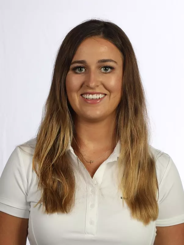 Madeline Garner Headshot 20-21