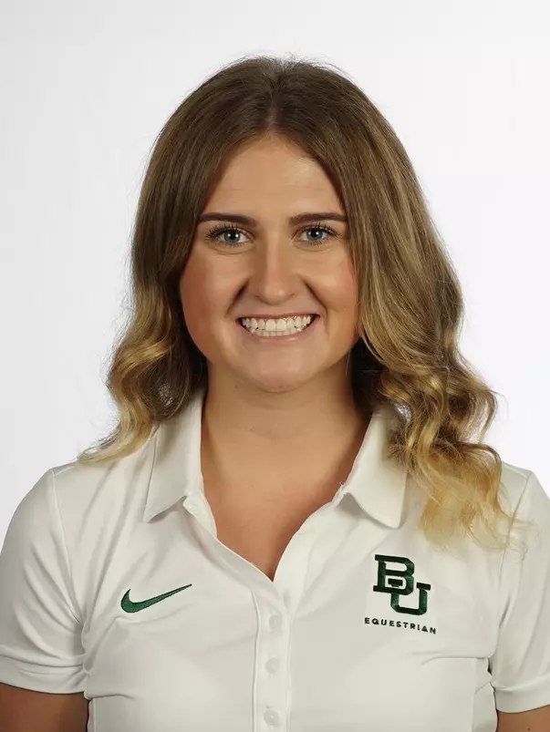 Bella Smith Headshot 20-21
