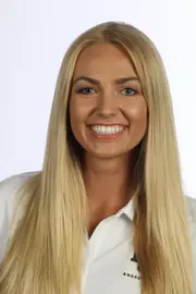 Ava Tracy Headshot 20-21