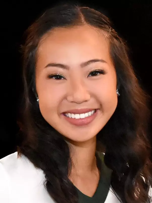 Hannah Gochis Headshot