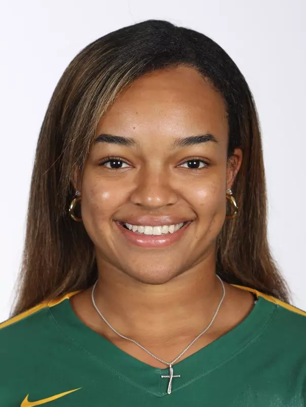 Harrison_Lauren 2021 Headshot