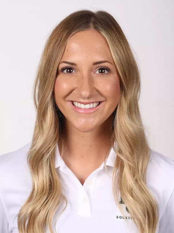 Abbi Demel Headshot 21-22