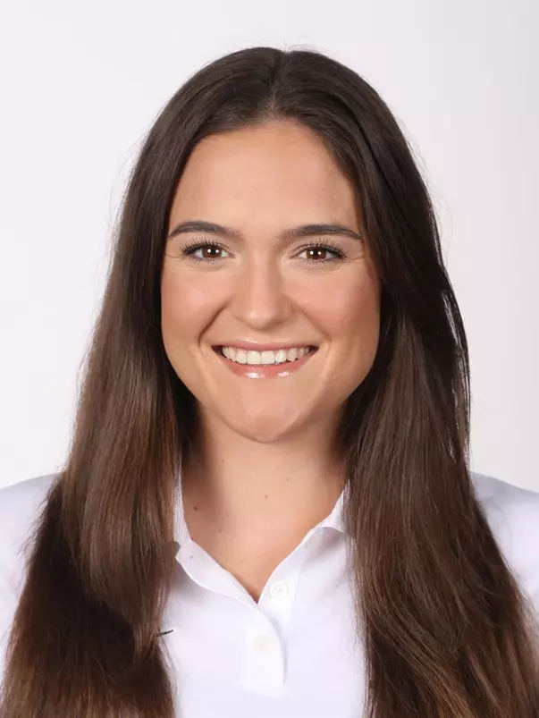 Grace Bridges Headshot 21-22