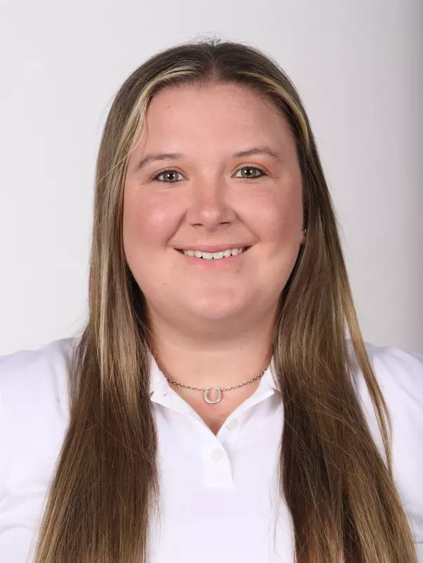 Jaclyn White Headshot 21-22