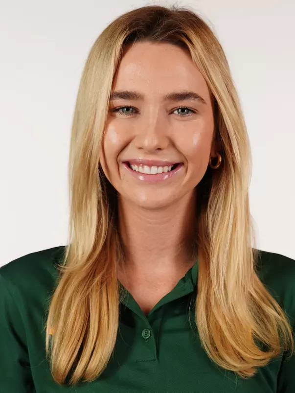 Bella Jacuzzi Headshot 2022
