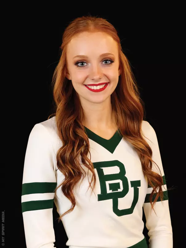 Claire Traylor Headshot