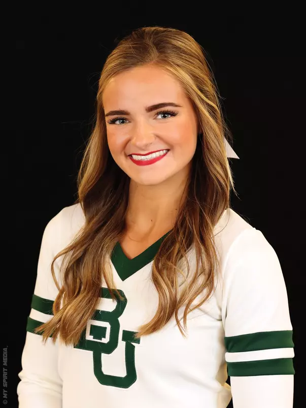 Summer Lewis Headshot