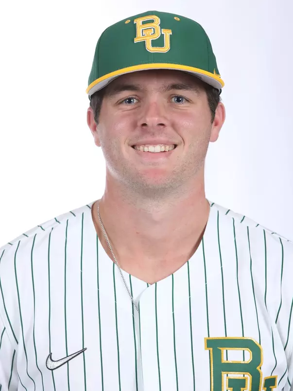 Hambleton Oliver Headshot 2023