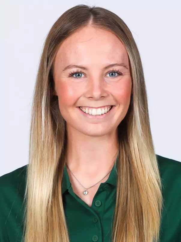 Maggie Scales Headshot