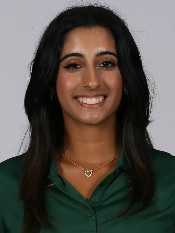 Ashleen Kaur 2023 Headshot