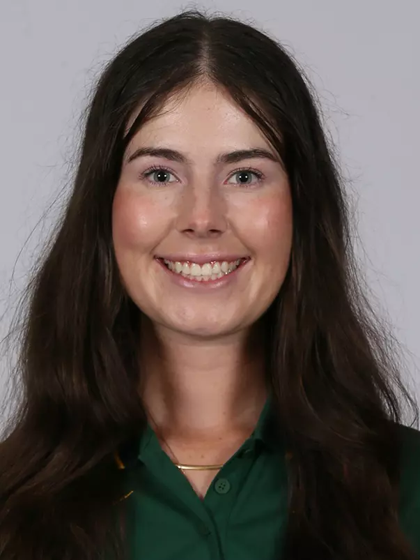 Britta Snyder 2023 Headshot