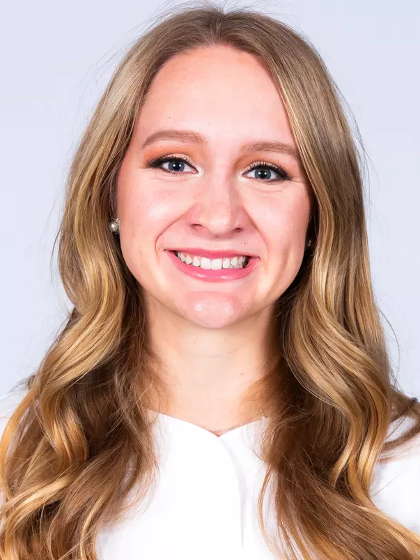 Emily Hott Headshot 2024